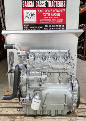 MOTEUR MASSEY FERGUSON 274 REVISE COMPLET INJECTION ET VOLANT MOTEUR