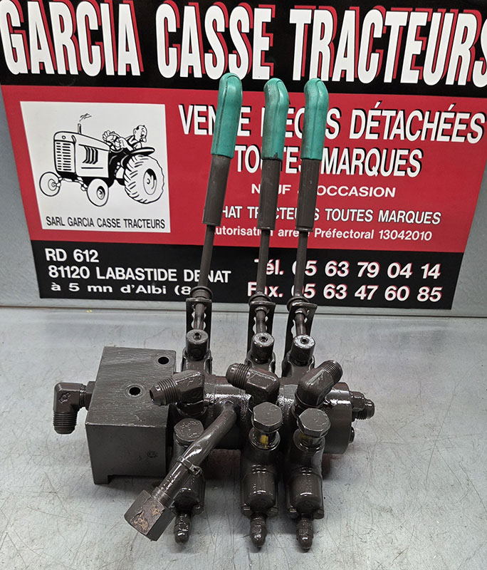 DISTRIBUTEUR RENAULT DIONIS 130